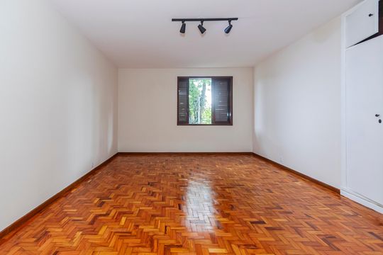 Suíte 1 de casa para alugar com 4 quartos, 365m² em Chácara Santo Antônio (zona Sul), São Paulo