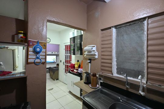 Cozinha de casa à venda com 2 quartos, 60m² em Paraisópolis, São Paulo