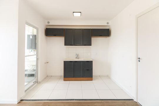Cozinha  de apartamento para alugar com 2 quartos, 42m² em Vila Esperança, São Paulo