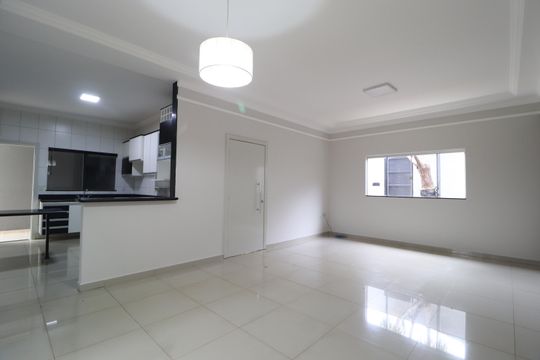Casa para alugar com 4 quartos, 188m² em Alto Umuarama, Uberlândia
