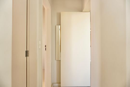 Corredor  de apartamento para alugar com 2 quartos, 72m² em Sion, Belo Horizonte