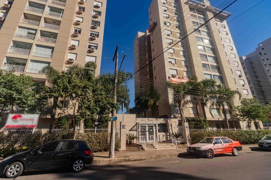 Fachada de apartamento para alugar com 2 quartos, 73m² em Jardim Lindóia, Porto Alegre