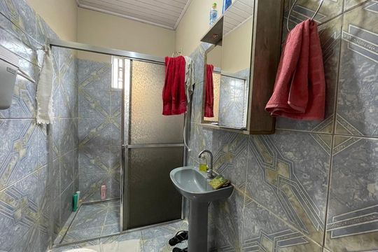 Banheiro de casa à venda com 3 quartos, 70m² em Feitoria, São Leopoldo