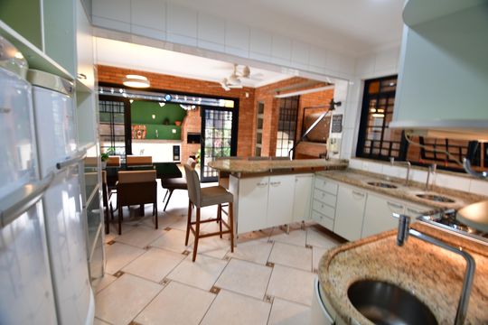 Cozinha de casa de condomínio à venda com 3 quartos, 238m² em Jardim das Paineiras, Campinas