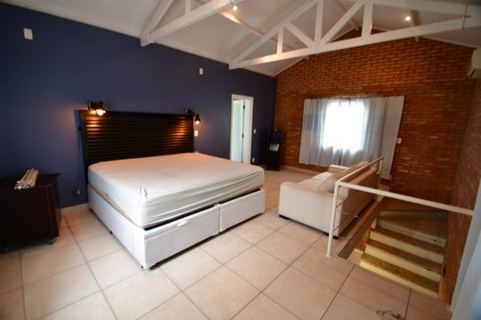 Quarto 3 - Suíte de casa de condomínio à venda com 3 quartos, 238m² em Jardim das Paineiras, Campinas