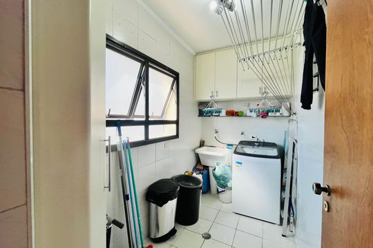 Área de serviço de apartamento à venda com 3 quartos, 96m² em Vila Valparaíso, Santo André