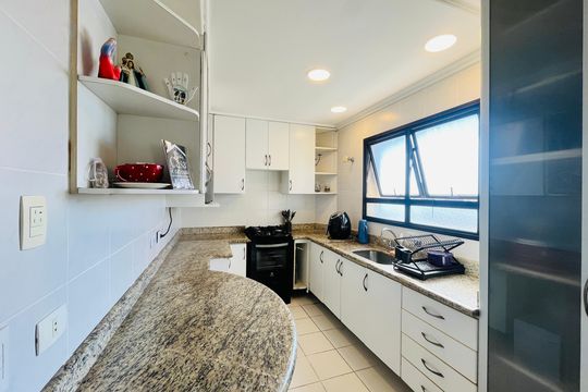 Cozinha de apartamento à venda com 3 quartos, 96m² em Vila Valparaíso, Santo André