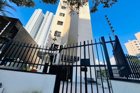 Fachada de apartamento à venda com 3 quartos, 96m² em Vila Valparaíso, Santo André