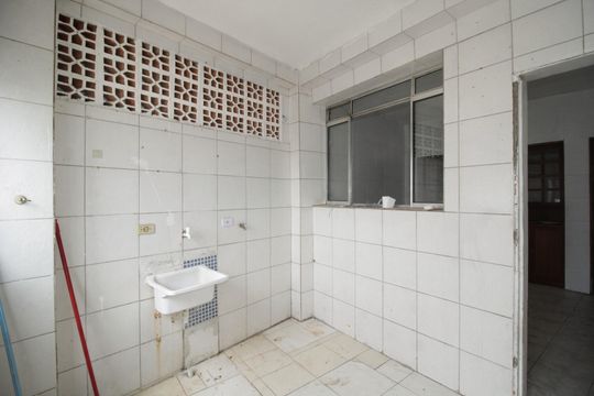 Área de Serviço de casa para alugar com 3 quartos, 60m² em Vila Mirante, São Paulo