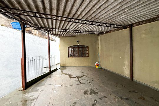 Garagem de casa para alugar com 3 quartos, 60m² em Vila Mirante, São Paulo