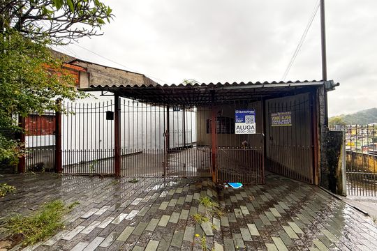 Fachada de casa para alugar com 3 quartos, 60m² em Vila Mirante, São Paulo