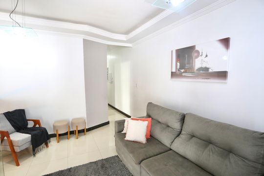 Casa à venda com 3 quartos, 180m² em Europa, Contagem