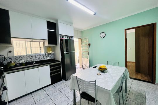 Cozinha de casa à venda com 2 quartos, 165m² em Vila Progresso, Santo André