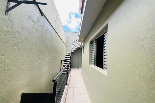 Área externa de casa à venda com 2 quartos, 165m² em Vila Progresso, Santo André