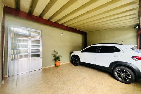 Garagem de casa à venda com 2 quartos, 165m² em Vila Progresso, Santo André