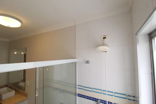 Banheiro Social de apartamento à venda com 4 quartos, 200m² em Itaim Bibi, São Paulo