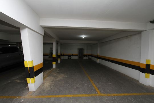 Garagem de apartamento à venda com 4 quartos, 144m² em Prado, Belo Horizonte