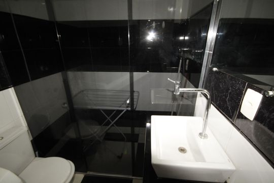 banheiro de apartamento à venda com 1 quarto, 70m² em Santo Agostinho, Belo Horizonte