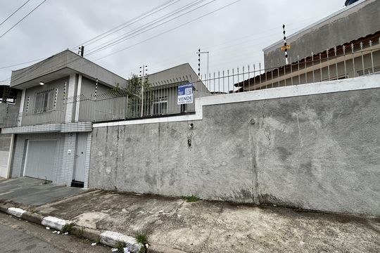 Fachada de casa à venda com 2 quartos, 259m² em Vila Maricy, Guarulhos