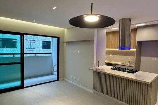 Sala de apartamento para alugar com 2 quartos, 70m² em Gonzaga, Santos