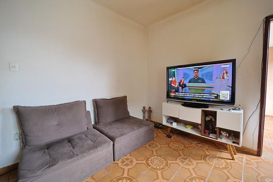 Sala de casa à venda com 3 quartos, 160m² em Jardim Eliane, São Paulo