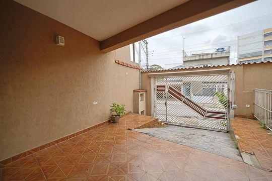Garagem de casa à venda com 3 quartos, 160m² em Jardim Eliane, São Paulo