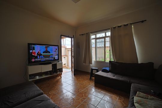 Casa à venda com 3 quartos, 160m² em Jardim Eliane, São Paulo