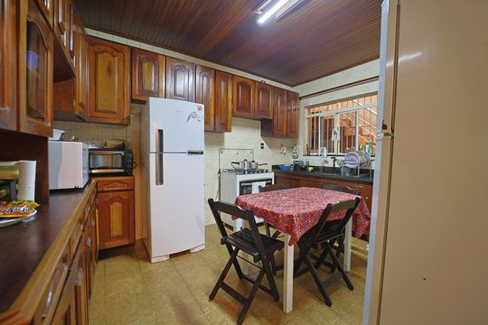 Cozinha de casa à venda com 3 quartos, 160m² em Jardim Eliane, São Paulo