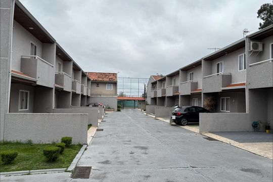 Área externa de casa de condomínio para alugar com 3 quartos, 80m² em Novo Mundo, Curitiba