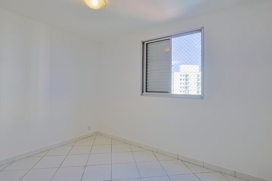 Quarto 2 de apartamento para alugar com 2 quartos, 54m² em Vila Andrade, São Paulo