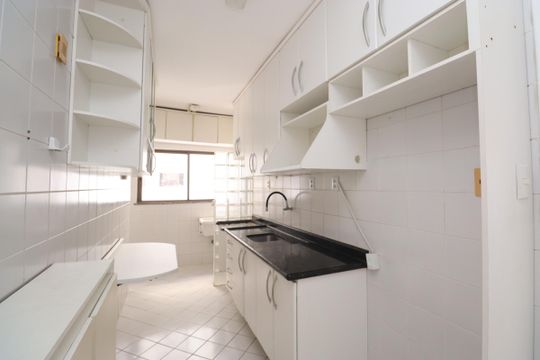 Apartamento para alugar com 3 quartos, 84m² em Stiep, Salvador