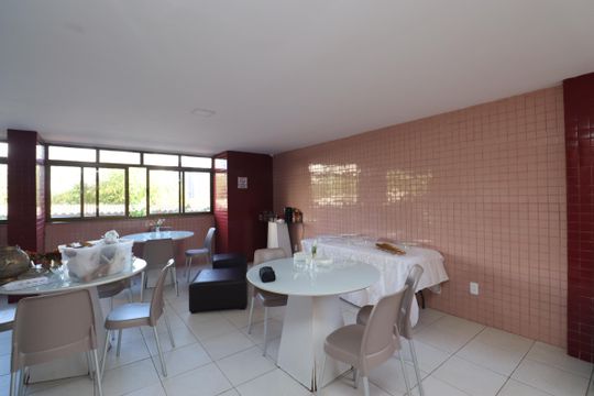 Apartamento para alugar com 3 quartos, 84m² em Stiep, Salvador
