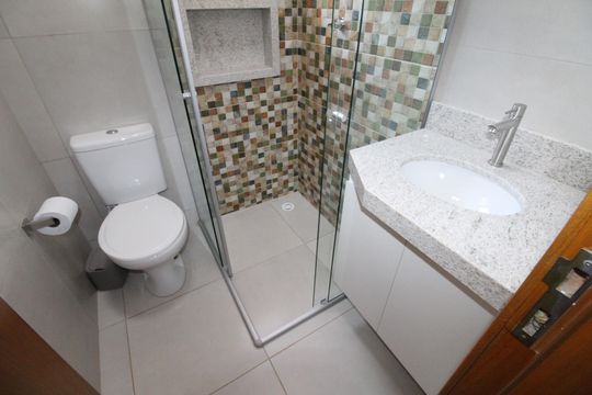 Banheiro de kitnet/studio para alugar com 1 quarto, 26m² em Vila Maria, São José dos Campos