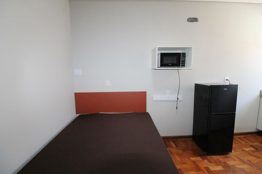 Quarto / Cozinha de kitnet/studio para alugar com 1 quarto, 26m² em Vila Maria, São José dos Campos