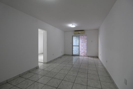 Apartamento para alugar com 2 quartos, 116m² em Taquara, Rio de Janeiro