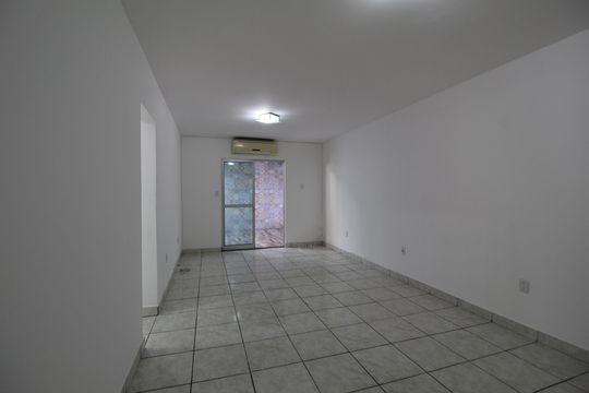 Sala de apartamento para alugar com 2 quartos, 116m² em Taquara, Rio de Janeiro