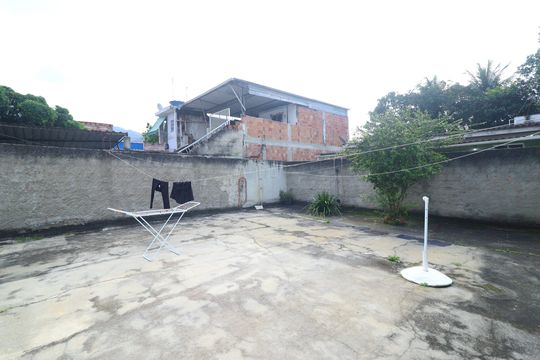 Quintal - casa 1 de casa à venda com 4 quartos, 700m² em Realengo, Rio de Janeiro