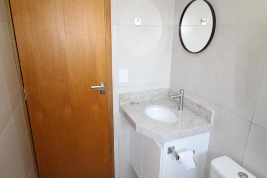 Banheiro de kitnet/studio para alugar com 1 quarto, 26m² em Vila Maria, São José dos Campos