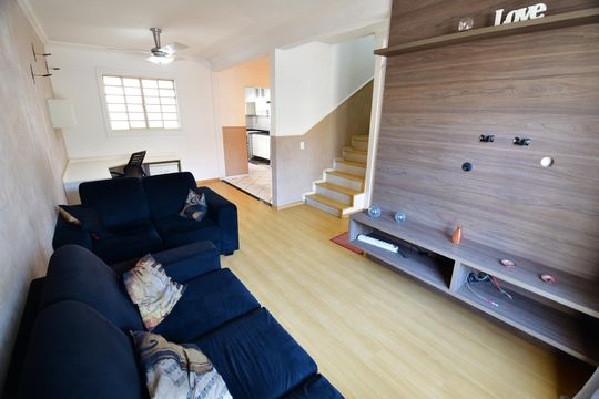Sala de casa de condomínio para alugar com 3 quartos, 68m² em Parque Villa Flores, Sumaré