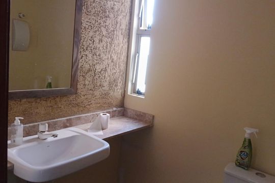 Banheiro de apartamento à venda com 3 quartos, 65m² em Vila Butantã, São Paulo