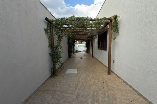 Quintal  de casa à venda com 6 quartos, 400m² em Qi 5, Brasília