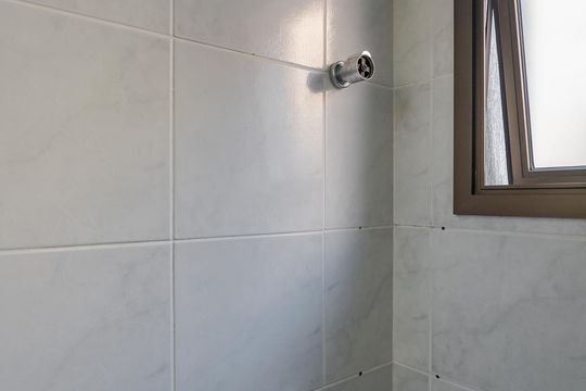 Banheiro de apartamento para alugar com 2 quartos, 67m² em Passo D’areia, Porto Alegre