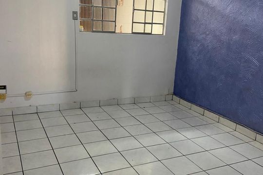 Quarto 2 de casa à venda com 2 quartos, 250m² em Vila Pindorama, Barueri