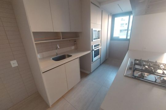 cozinha de apartamento para alugar com 3 quartos, 110m² em Lourdes, Belo Horizonte