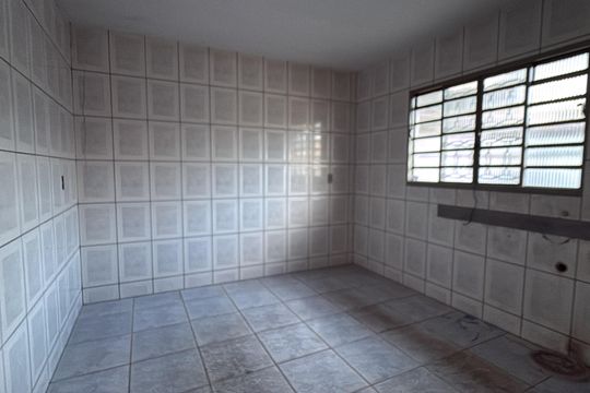 Casa para alugar com 1 quarto, 70m² em Jardim Ana Lúcia, Goiânia