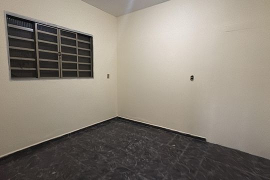 Casa para alugar com 1 quarto, 70m² em Jardim Ana Lúcia, Goiânia