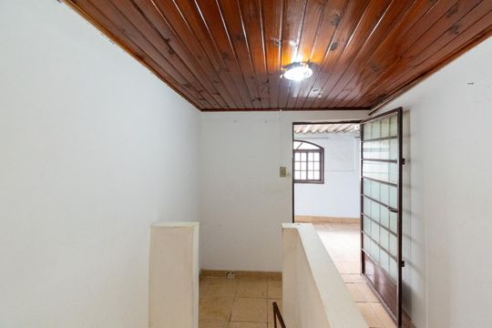 Corredor  de casa à venda com 5 quartos, 200m² em Vila Santa Catarina, São Paulo