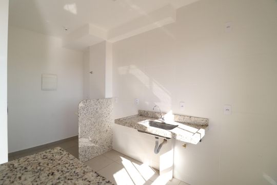 Cozinha de apartamento para alugar com 2 quartos, 49m² em Grand Ville, Uberlândia