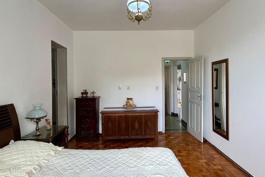 Casa para alugar com 4 quartos, 220m² em Colégio Batista, Belo Horizonte