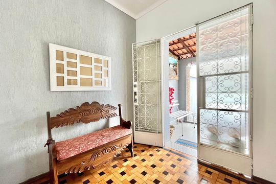 Casa para alugar com 4 quartos, 220m² em Colégio Batista, Belo Horizonte